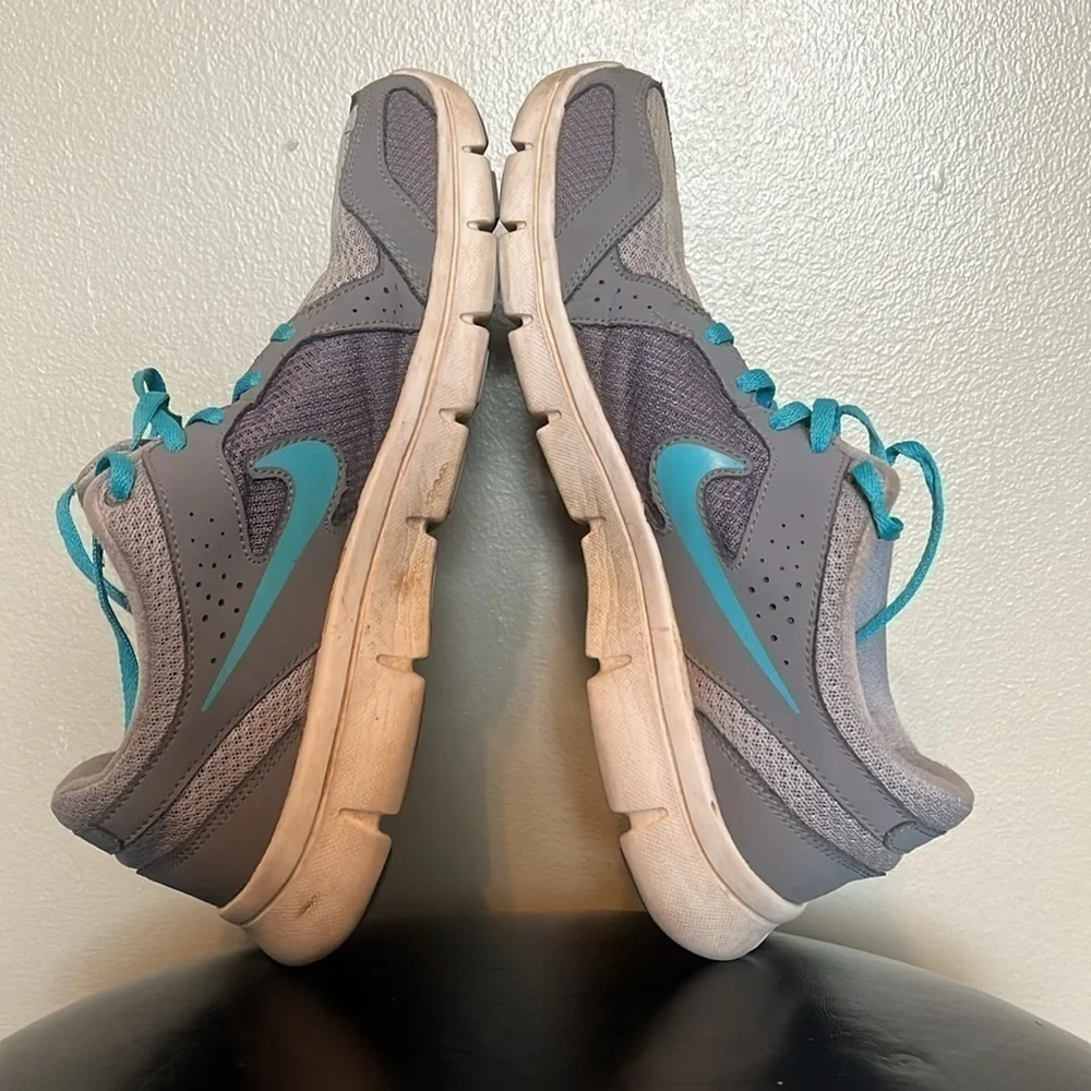 Nike Flex Experience RN 2 Running Shoes Womens 9.5 Gray Blue Sneakers